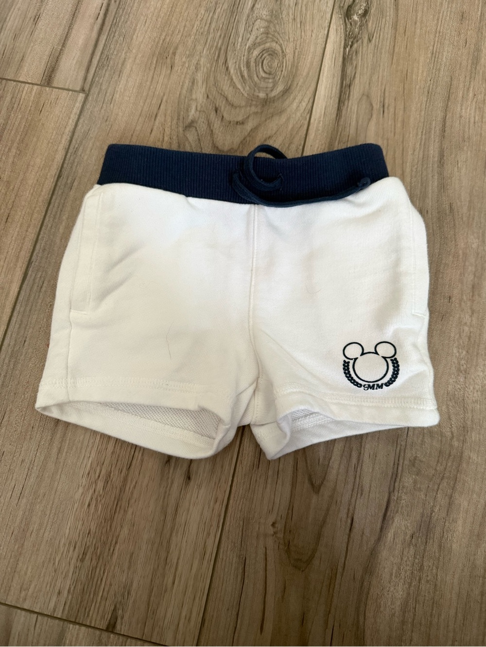 Janie & Jack White & Navy Kids Stretch Waist Disney Shorts Sz 6-12 months